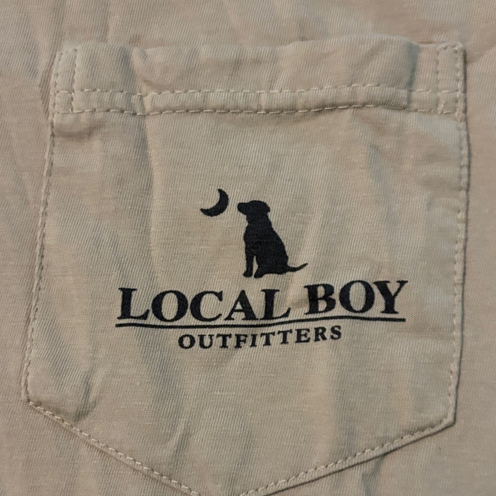 Men’s Local Boy Outfitters White and Tan Men's T-Shirts. Size Medium - Picture 5 of 7